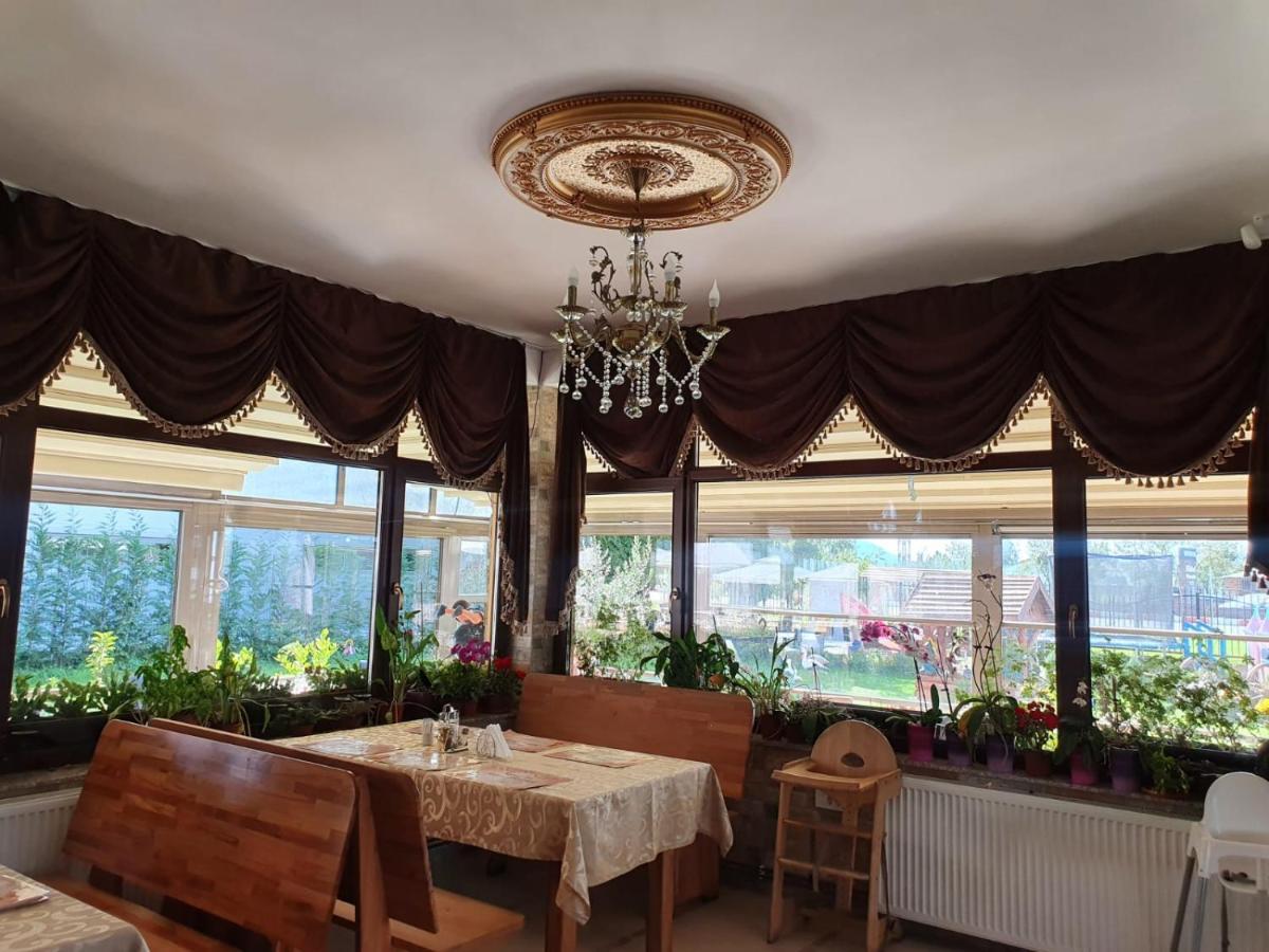 Sultan Mehmet Pensiune&Restaurant Brasov Bagian luar foto